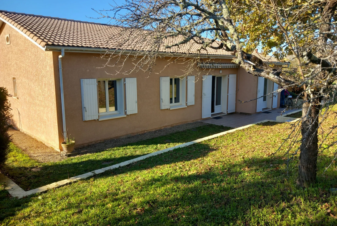 Maison contemporaine rénovée à Langon avec jardin 