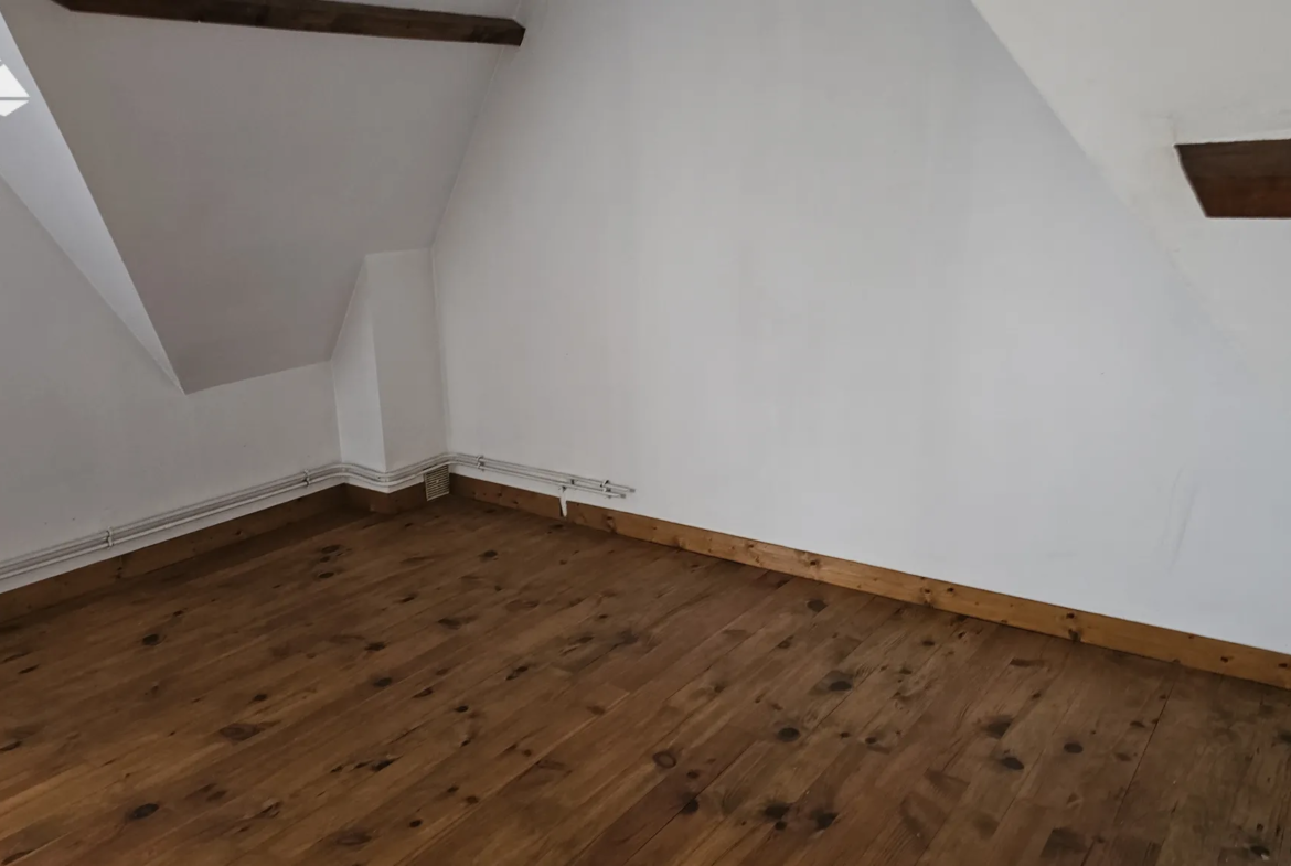 Maison à rénover de 106 m² à Auffay 