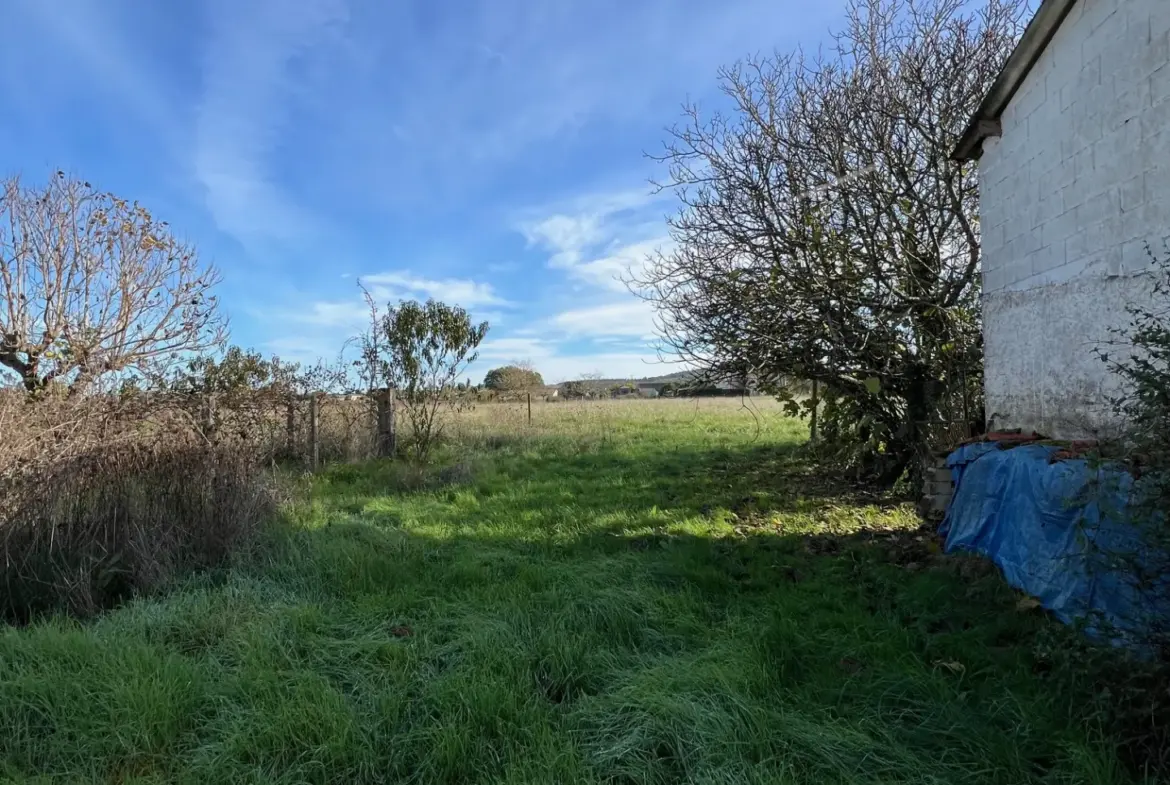 Maison de plain-pied rare à Montayral avec beau terrain de 4964 m² 