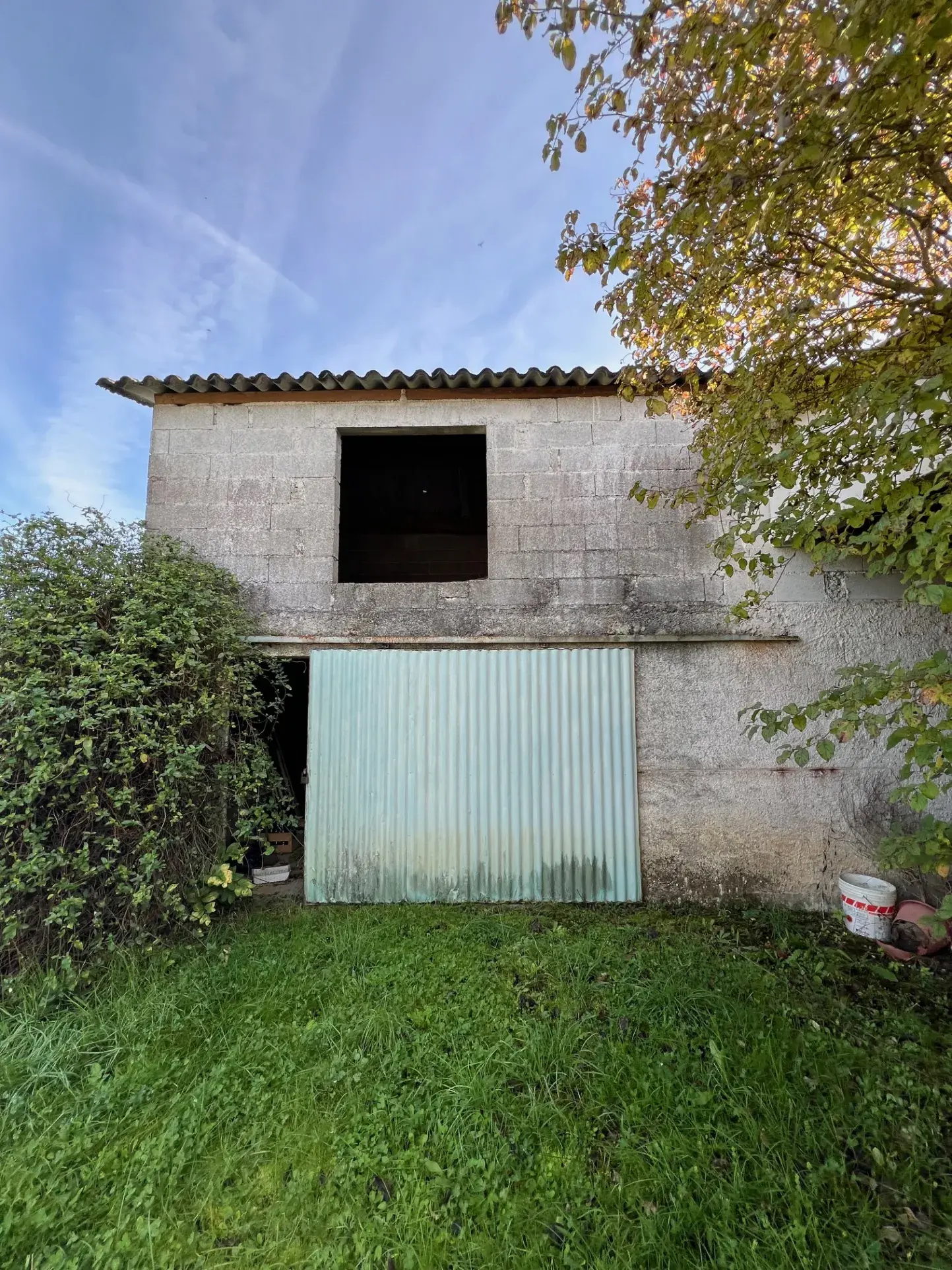 Maison de plain-pied rare à Montayral avec beau terrain de 4964 m² 