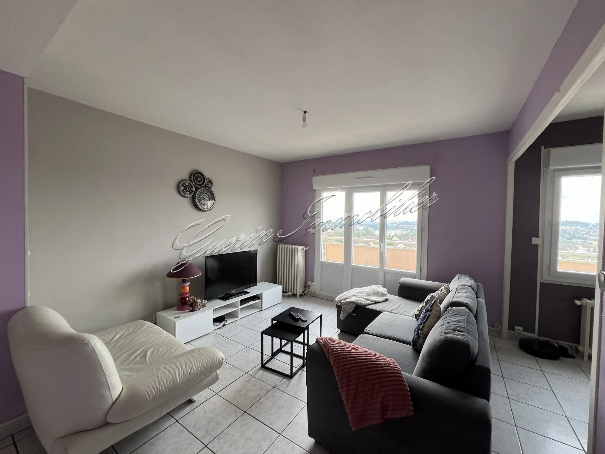 Appartement lumineux de 79 m² à Nevers avec balcons et parc 