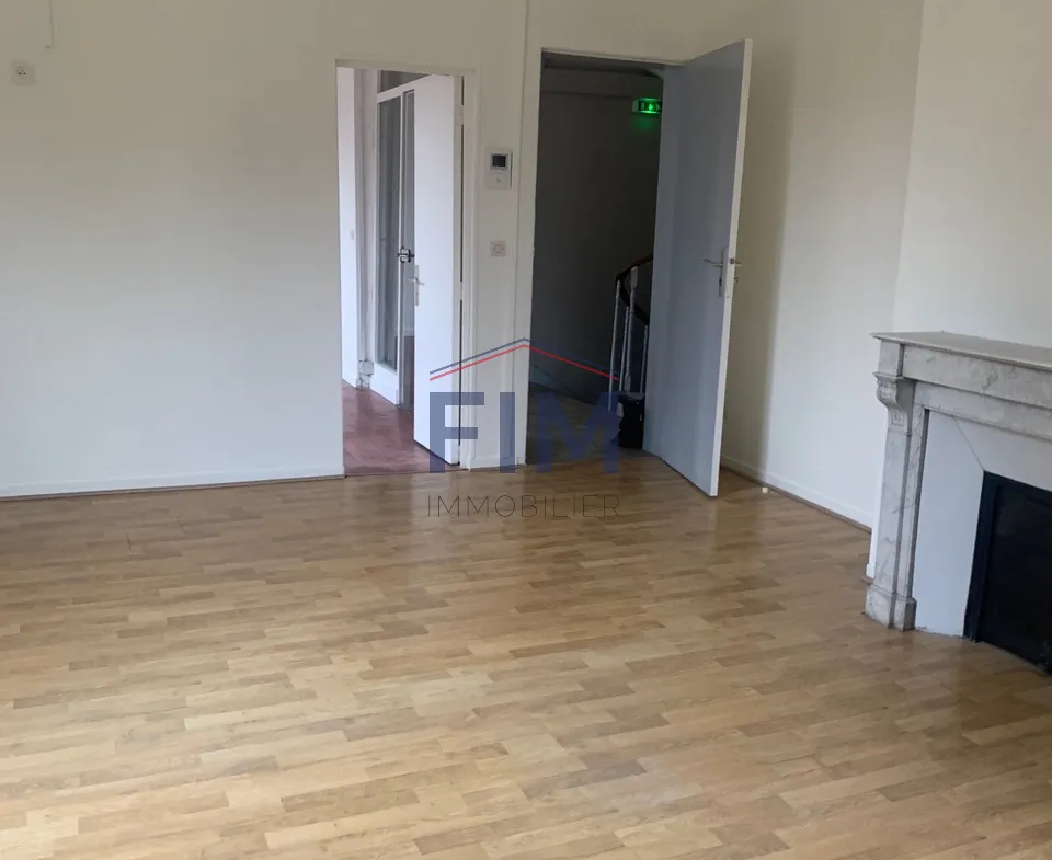 À vendre : Plateaux à aménager à Dieppe - Superficie totale 233,50 m² 