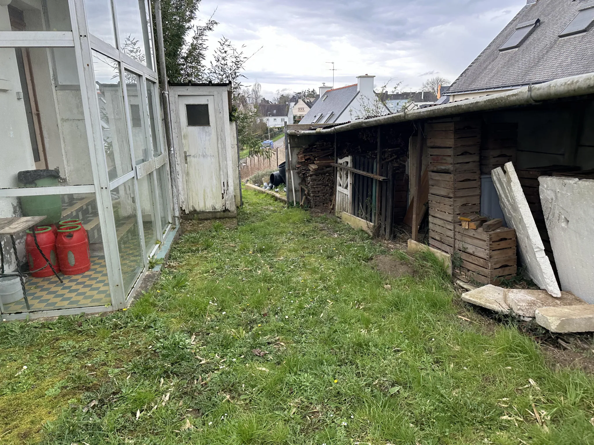 Maison à vendre en cœur de ville de Baud - 5 chambres, terrain constructible 