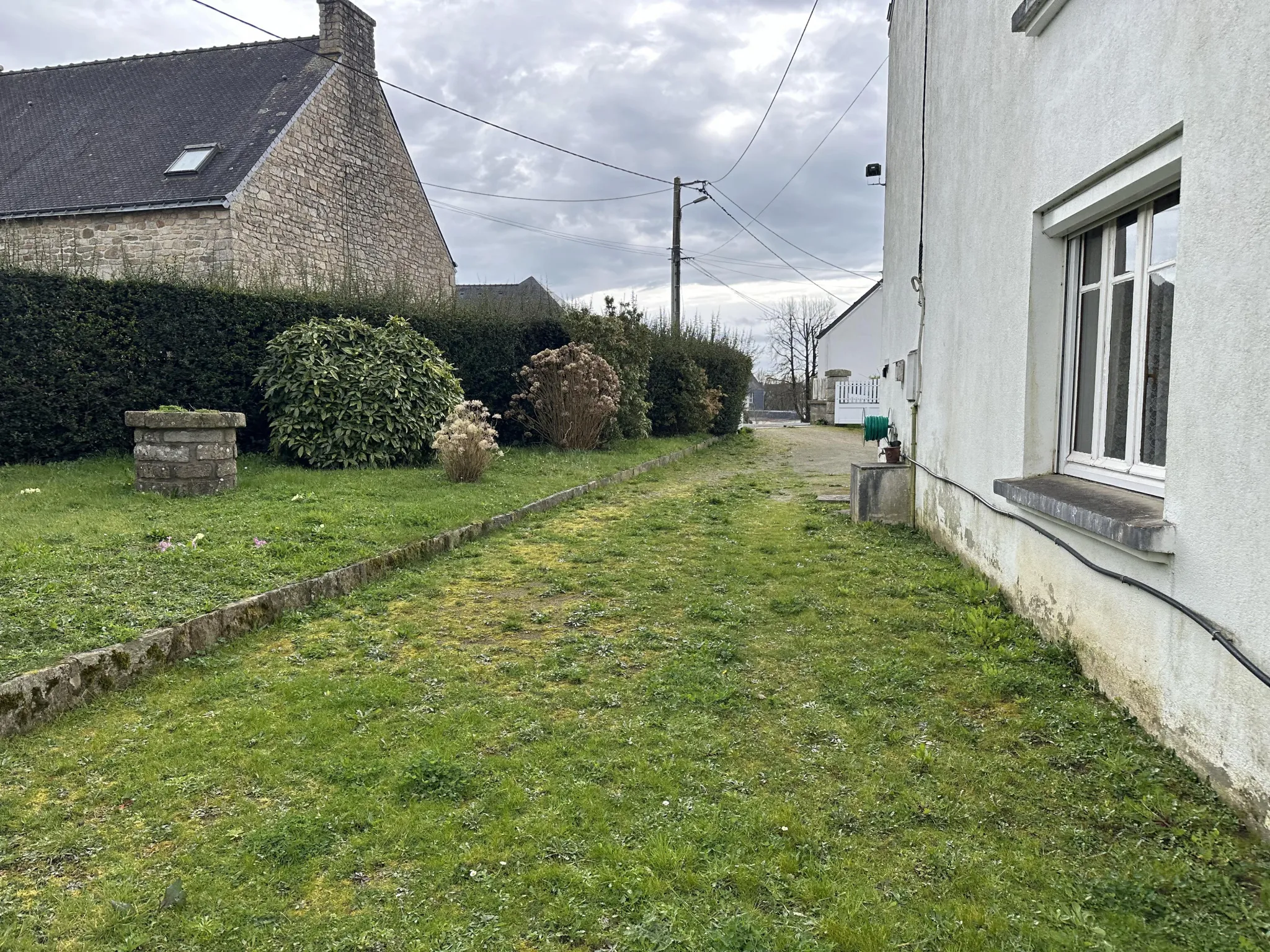 Maison à vendre en cœur de ville de Baud - 5 chambres, terrain constructible 