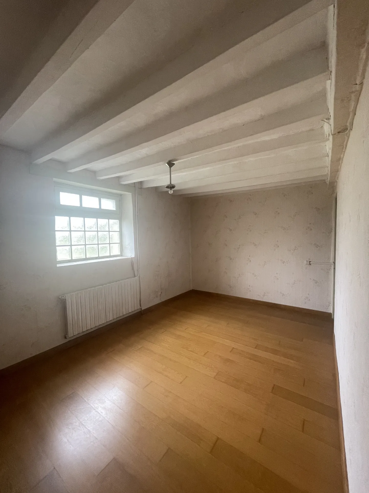 Maison de bourg à rénover à Genest Saint Isle - 117 m² - 111 300 € 