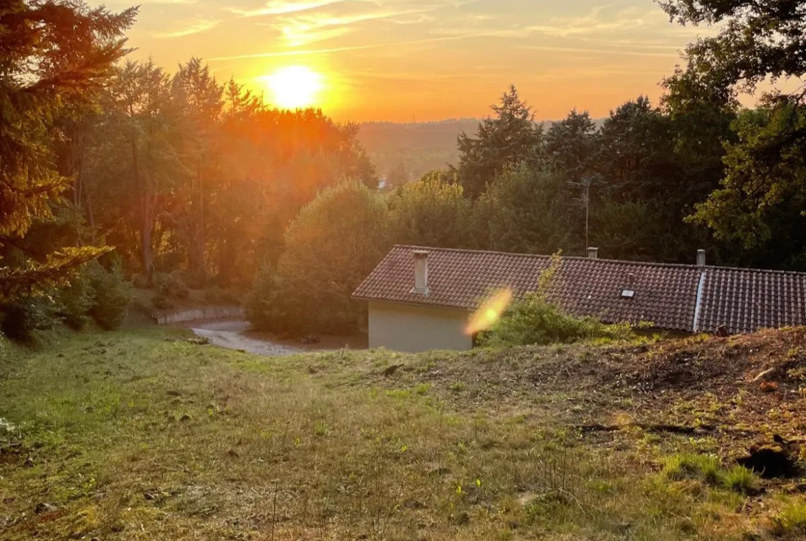 Maison de 201 m² dans un écrin de verdure à Castres 