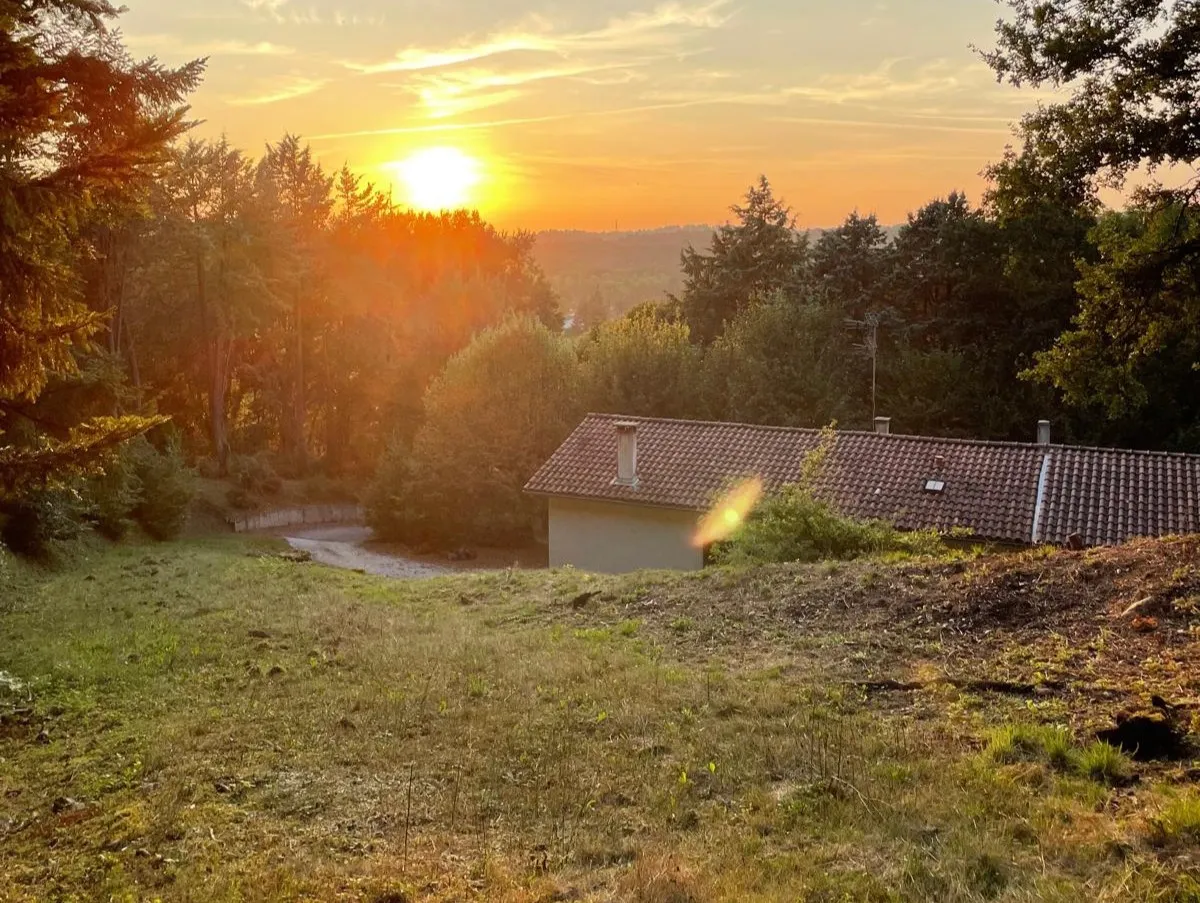 Maison de 201 m² dans un écrin de verdure à Castres 