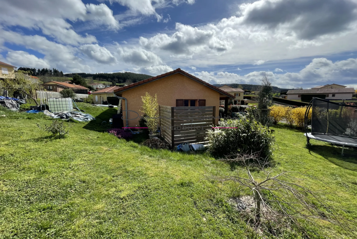 Villa de plain-pied à vendre à Cublize près du Lac des Sapins 