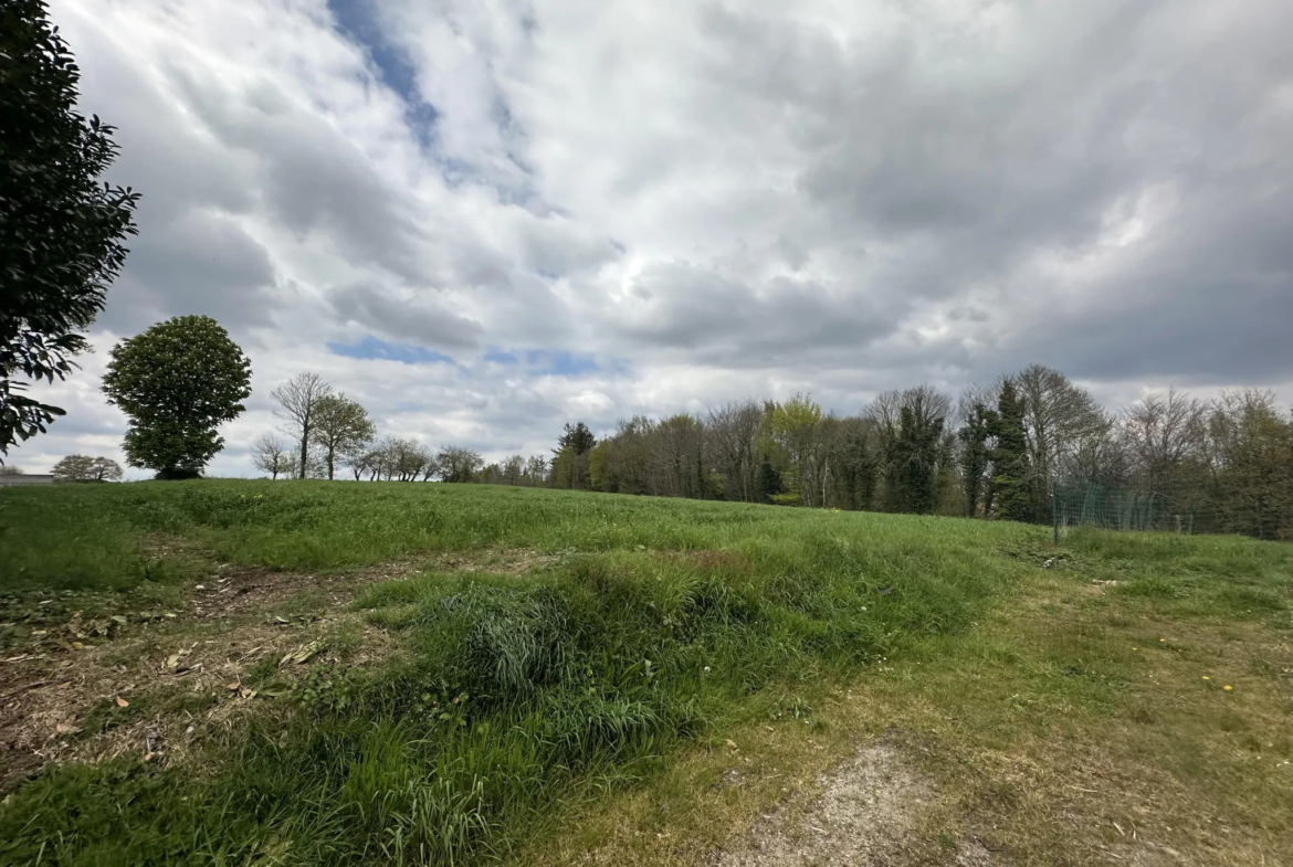 Maison de Village à Guenin avec Terrain et Longère à Rénovation 