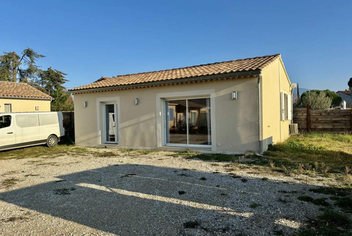 Villa récente de plain-pied avec jardin à Vaison-la-Romaine 