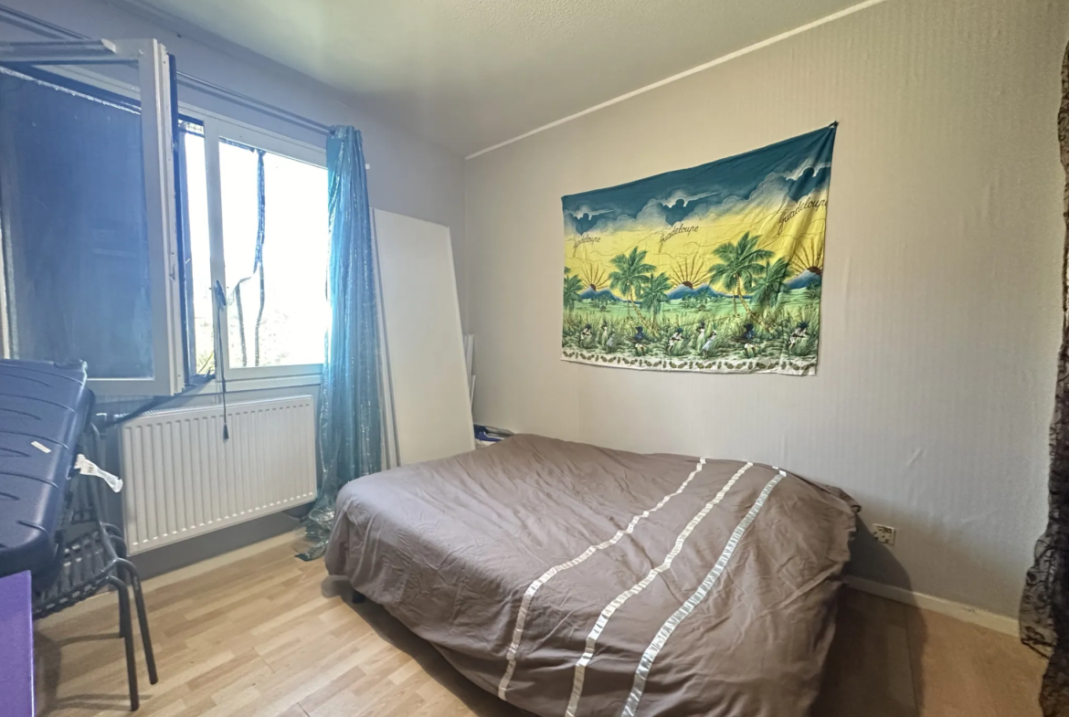 À vendre : Appartement en demi-niveau de 67 m² avec jardin à St Jean en Royans 