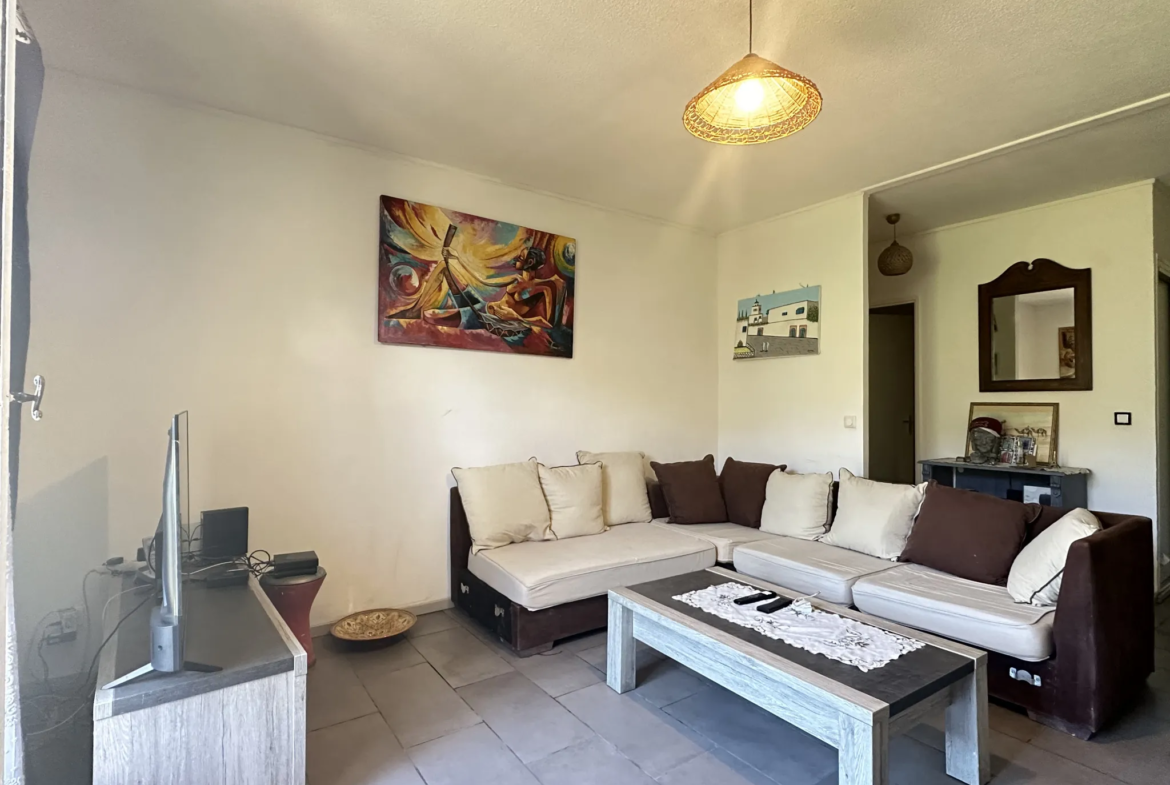 À vendre : Appartement en demi-niveau de 67 m² avec jardin à St Jean en Royans 