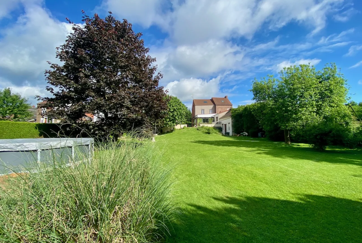 Maison à vendre à Maubeuge - 4 chambres - Terrain clos 