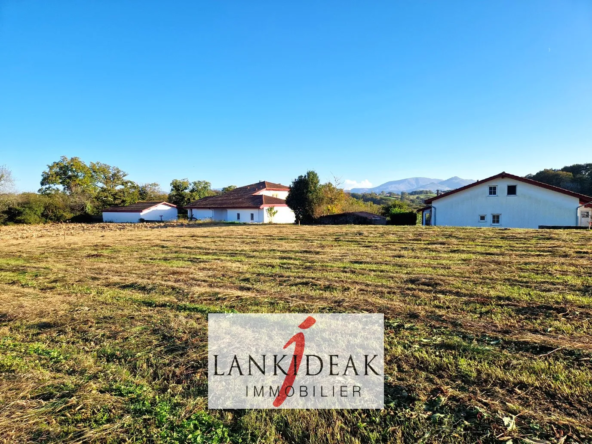 Terrain à bâtir de 1000 m2 à Ustaritz - 249900 EUR