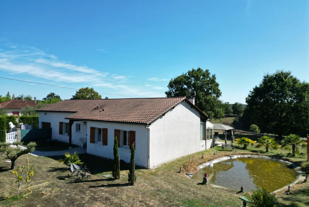 Maison spacieuse à vendre à Limeyrat 