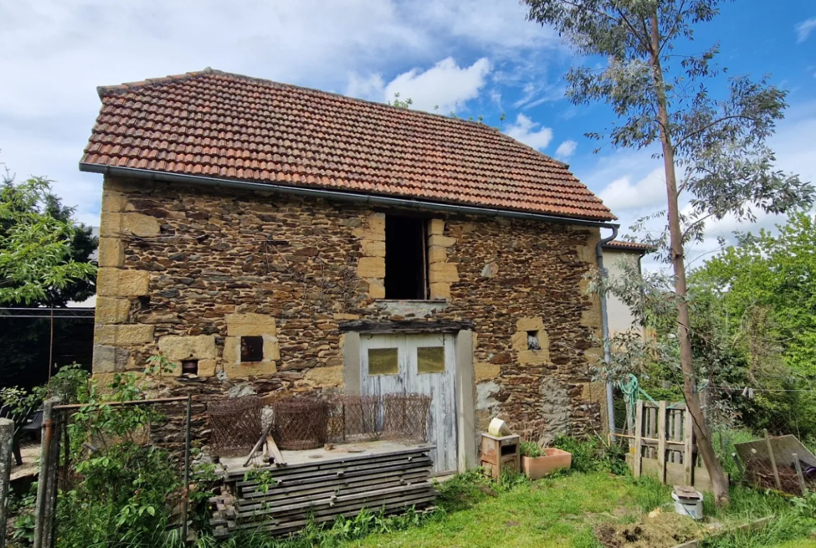 Maison rénovée de 126 m² à Leyme sur terrain de 872 m² 