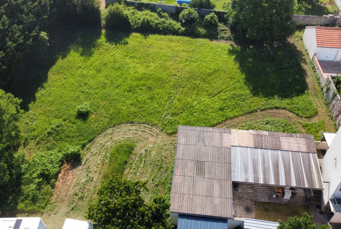 Terrain à bâtir de 1596 m² à Saint-Nazaire-sur-Charente 