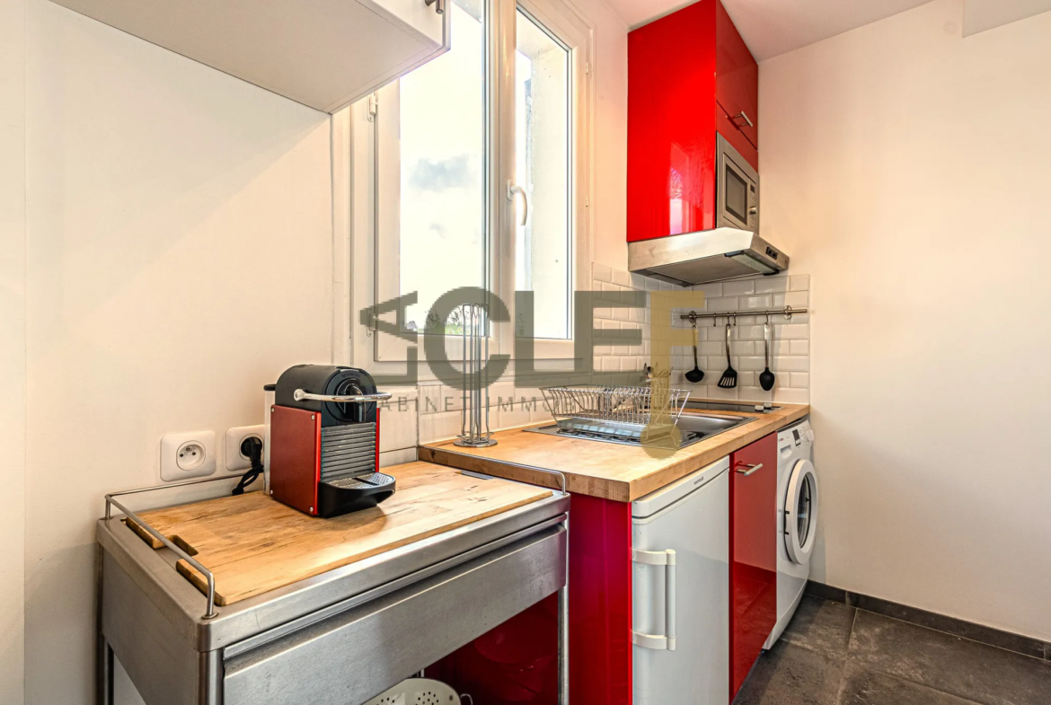 Appartement 2 pièces à Ivry-sur-Seine, proche RER C 