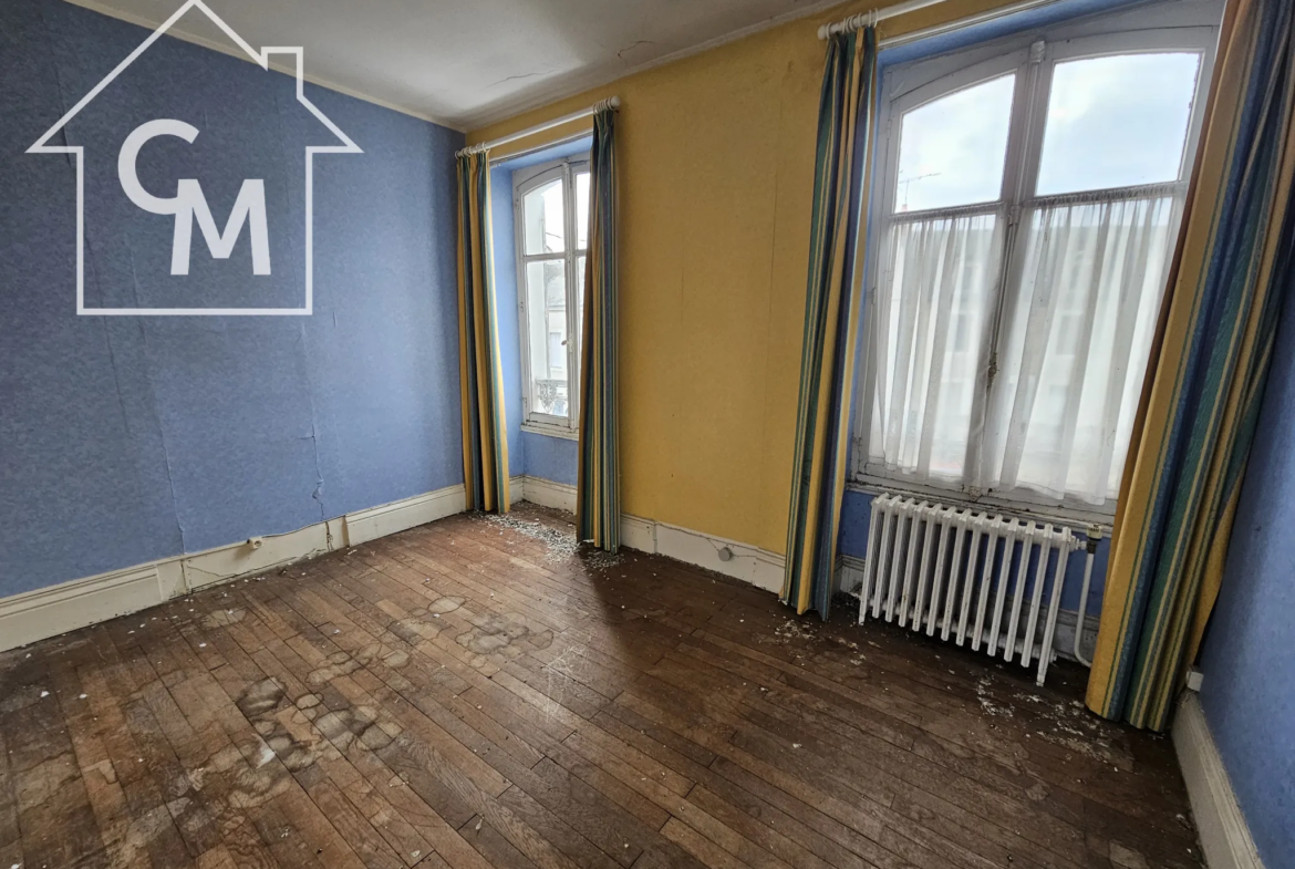 Grande maison à vendre à Culan - 125 m² avec local commercial et 5 chambres 