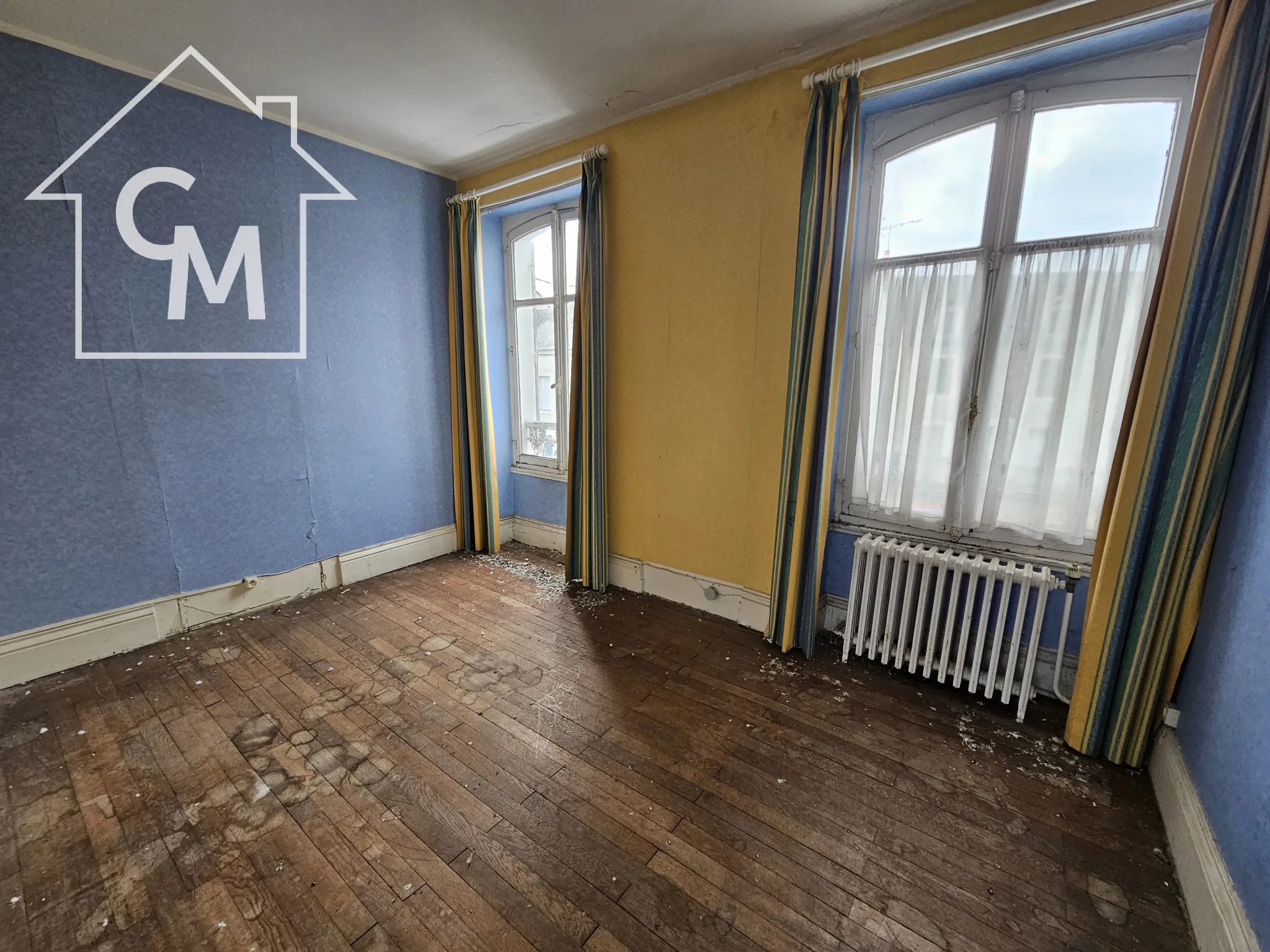 Grande maison à vendre à Culan - 125 m² avec local commercial et 5 chambres 