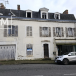 Grande maison à vendre à Culan - 125 m² avec local commercial et 5 chambres