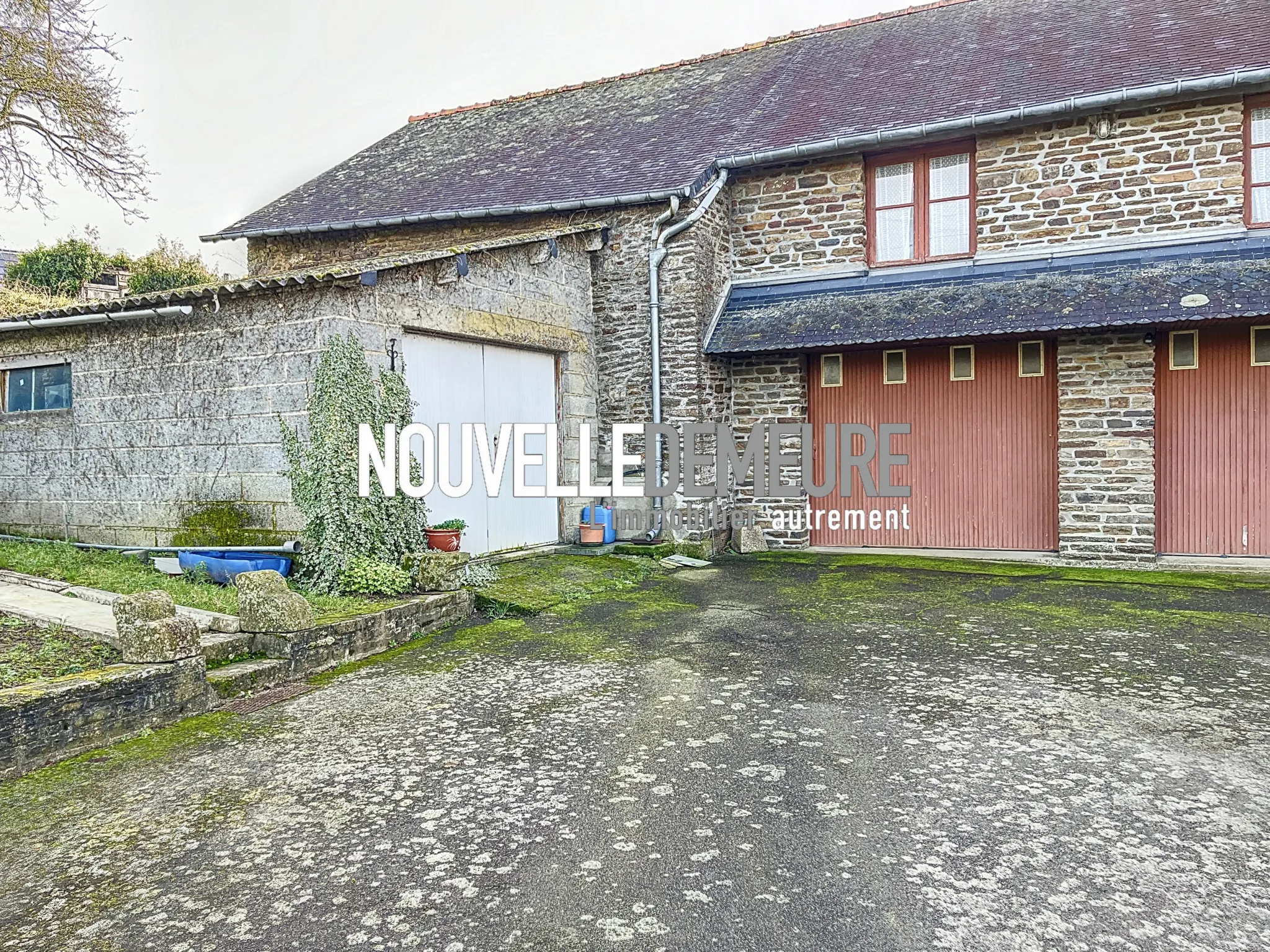 Maison en pierres de 80 m² à vendre à St Ouen la Rouerie 