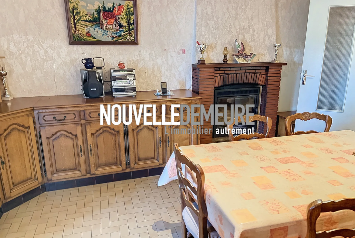 Maison en pierres de 80 m² à vendre à St Ouen la Rouerie 