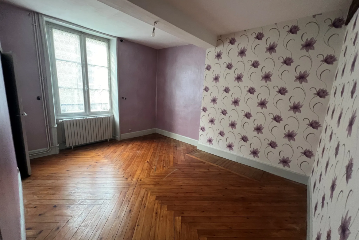 Maison spacieuse de 123 m2 à vendre à Alençon 