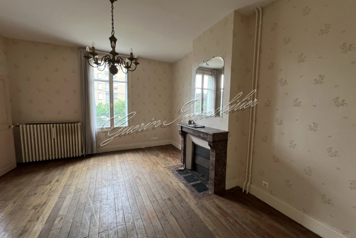 Maison ancienne à rénover à Nevers - 137 000 € 