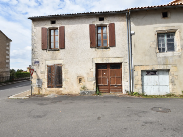 Maison à rénover de 121 m² avec jardin à Marthon