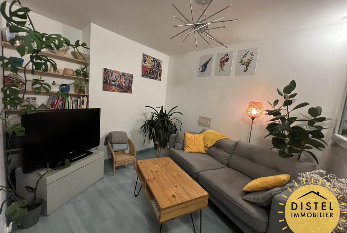 À vendre : Appartement lumineux 5 pièces à Mundolsheim avec balcon et garage 