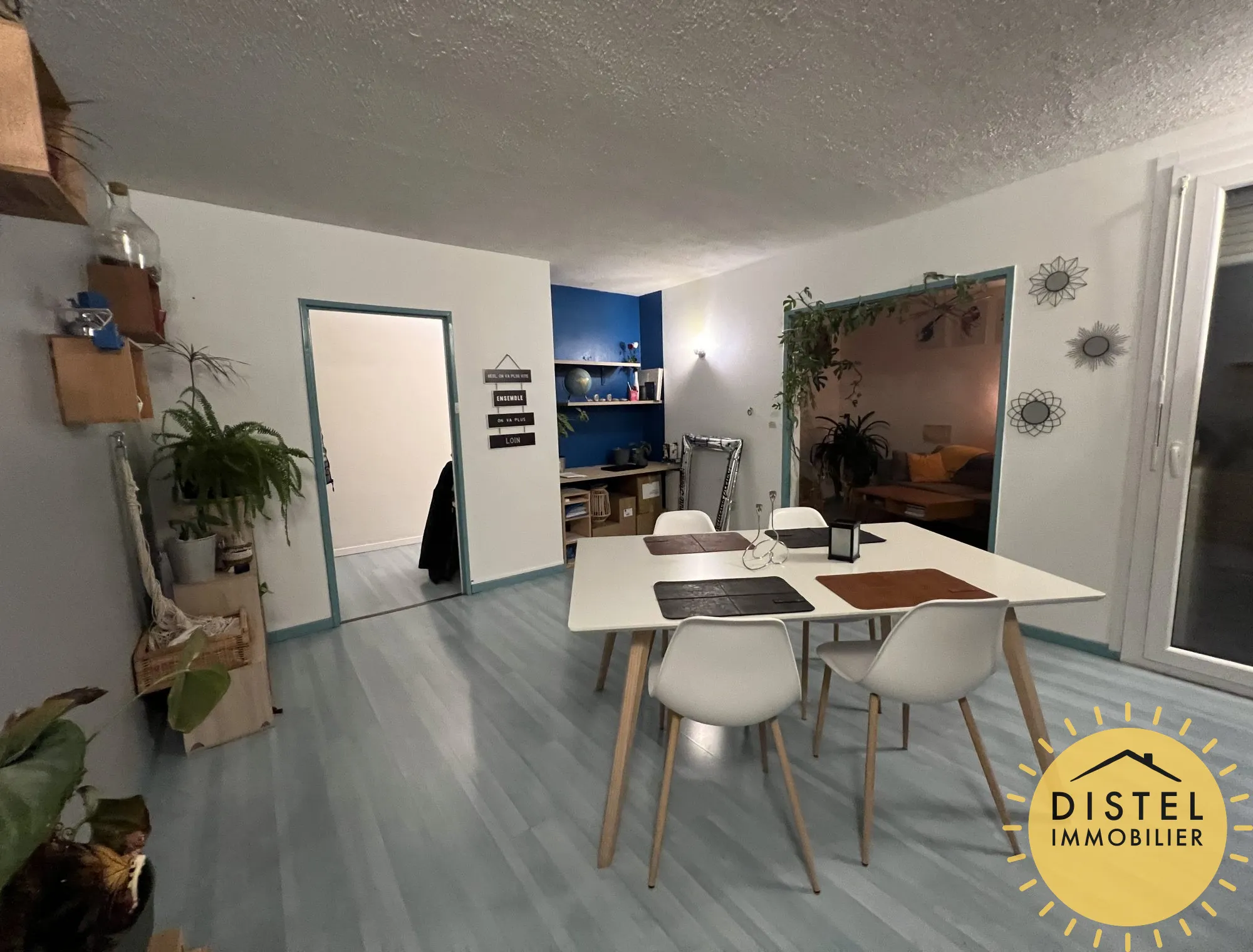 À vendre : Appartement lumineux 5 pièces à Mundolsheim avec balcon et garage 