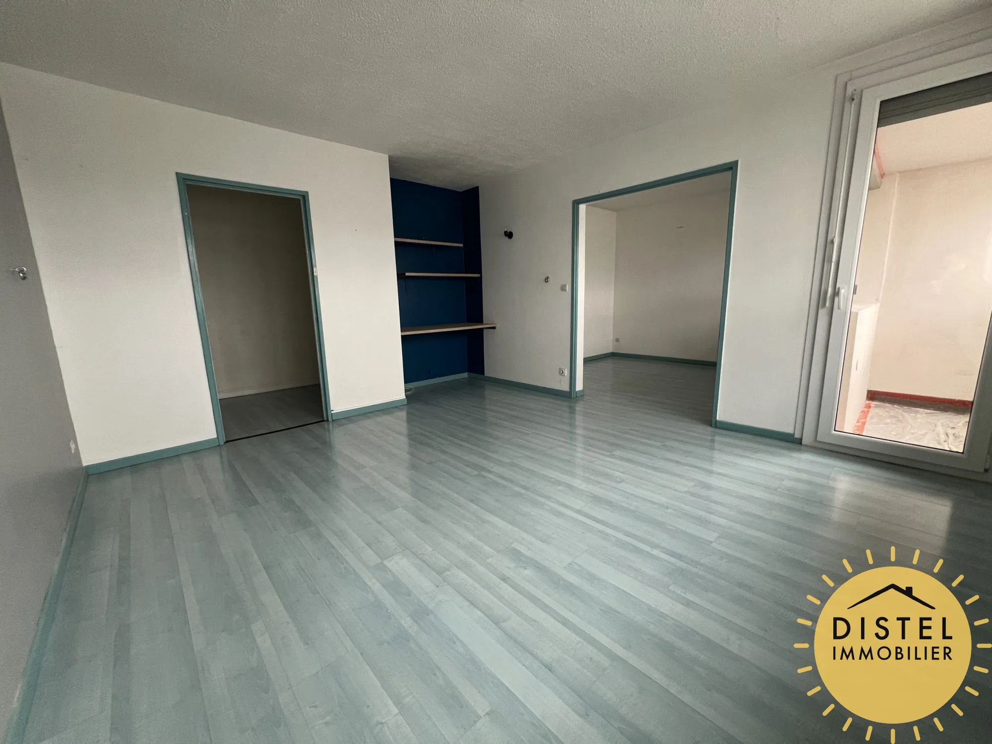 À vendre : Appartement lumineux 5 pièces à Mundolsheim avec balcon et garage 