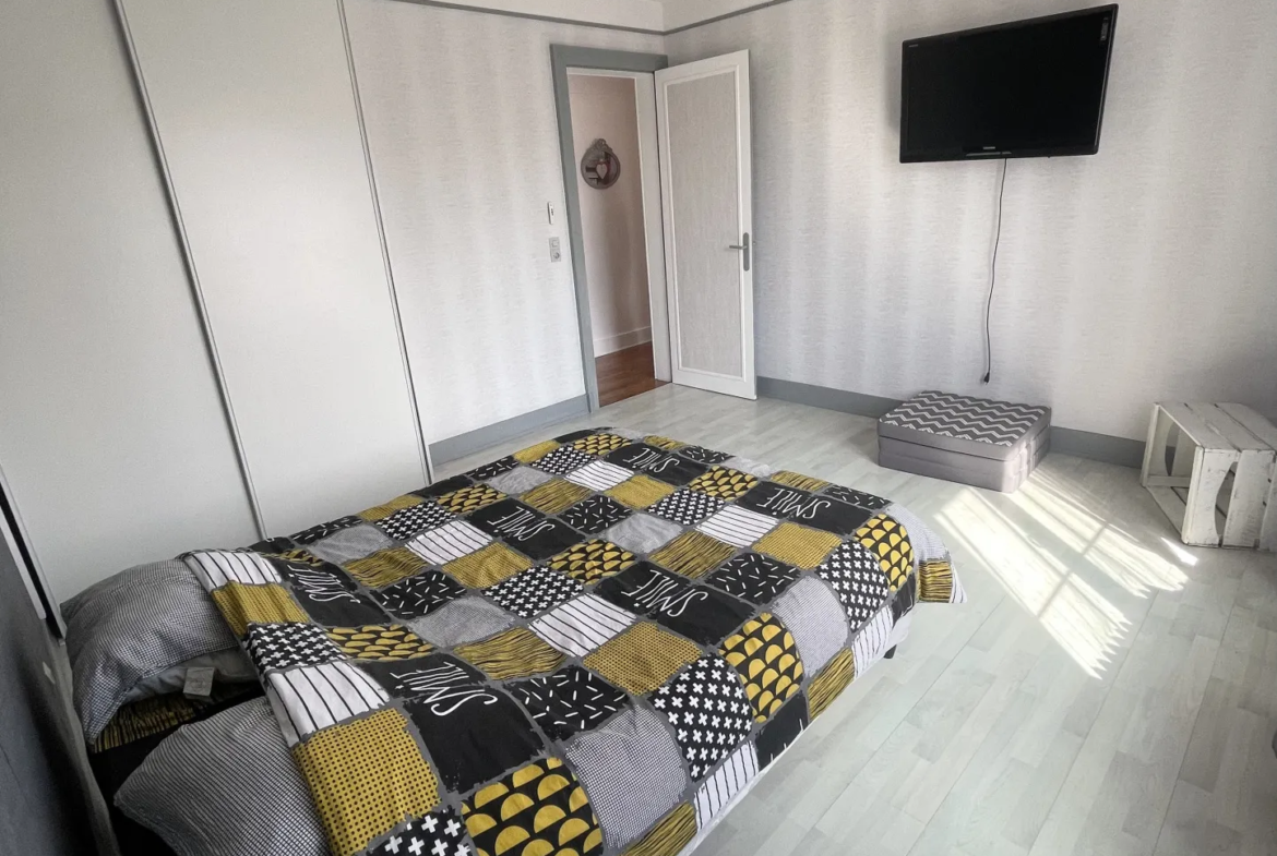 Maison à vendre à Troyes - 128 m², 4 Chambres, Piscine 