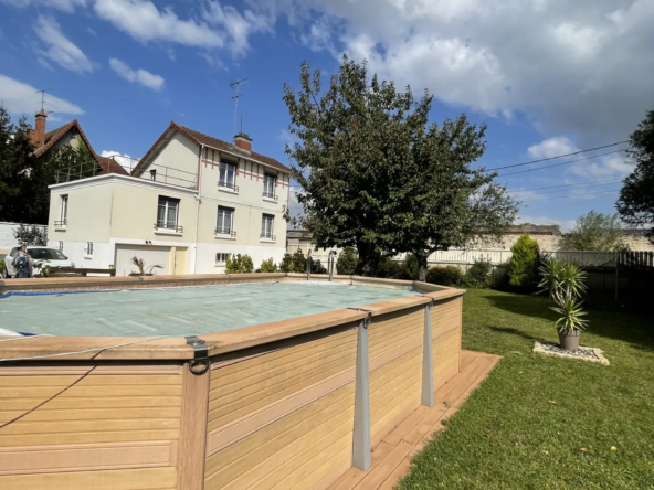 Maison à vendre à Troyes - 128 m², 4 Chambres, Piscine