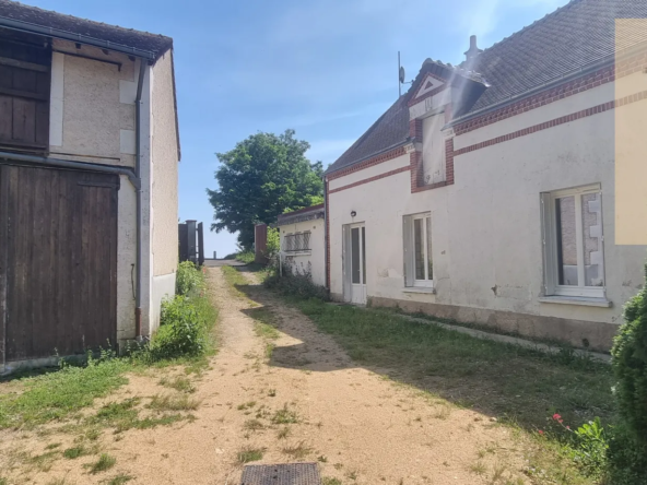 Maison ancienne rénovée à Naveil, proche de Vendôme et gare TGV