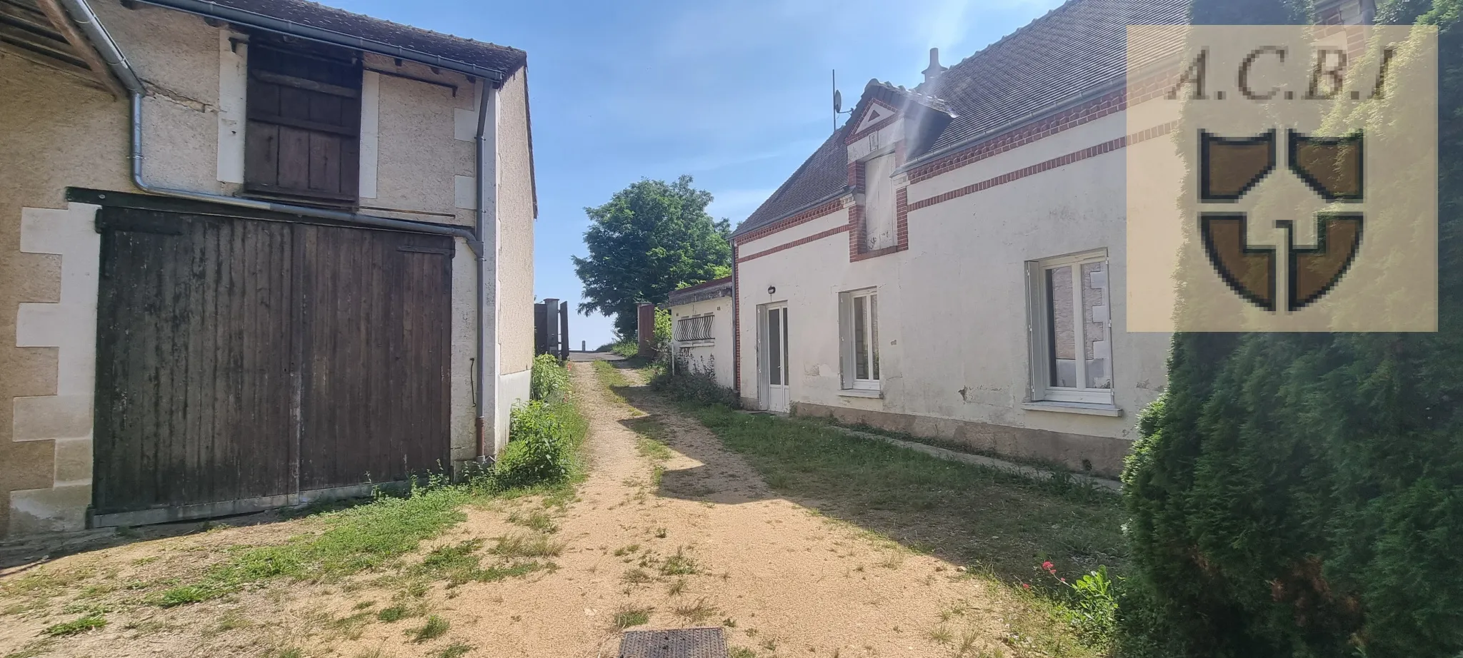 Maison ancienne rénovée à Naveil, proche de Vendôme et gare TGV 