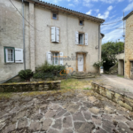 Vente maison avec terrasse et dépendances à Saint Sernin sur Rance