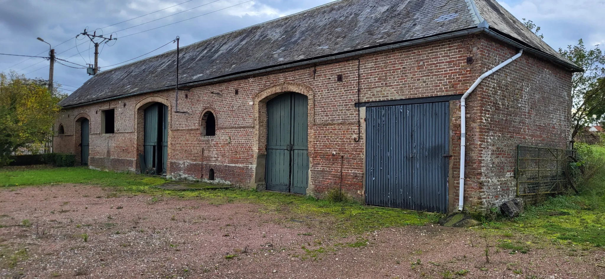 Ancien corps de ferme à vendre près d'Abbeville - 9595 m² 