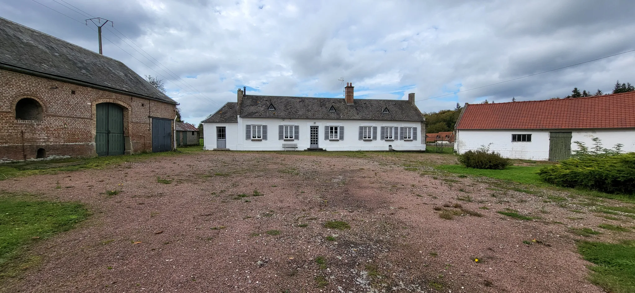 Ancien corps de ferme à vendre près d'Abbeville - 9595 m² 