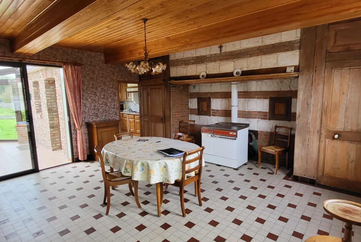 Ancien corps de ferme à vendre près d'Abbeville - 9595 m² 