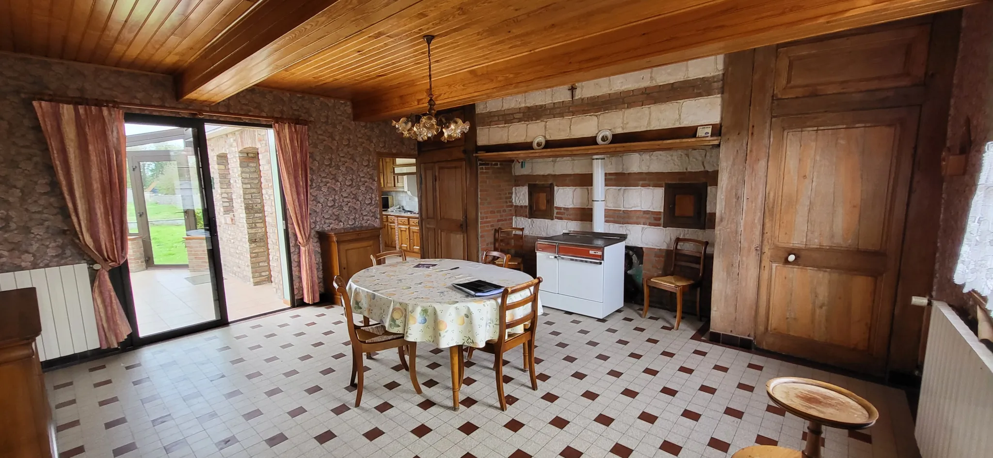 Ancien corps de ferme à vendre près d'Abbeville - 9595 m² 