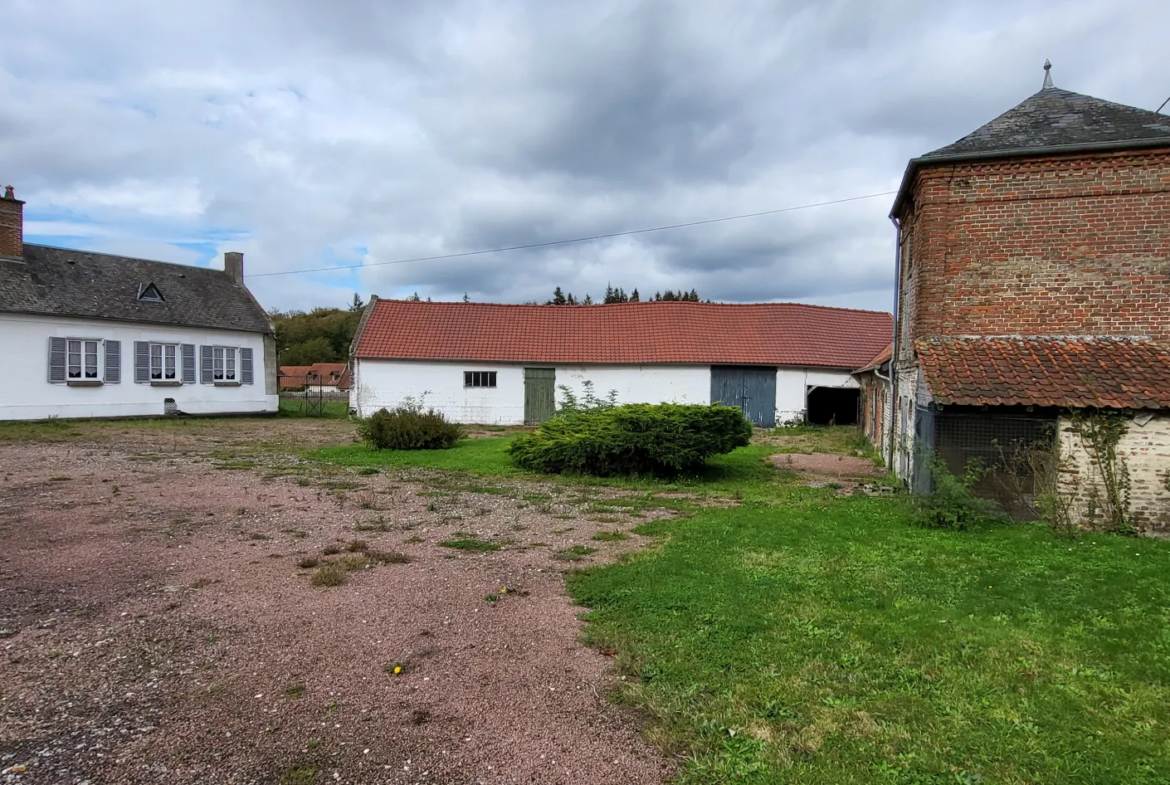 Ancien corps de ferme à vendre près d'Abbeville - 9595 m² 