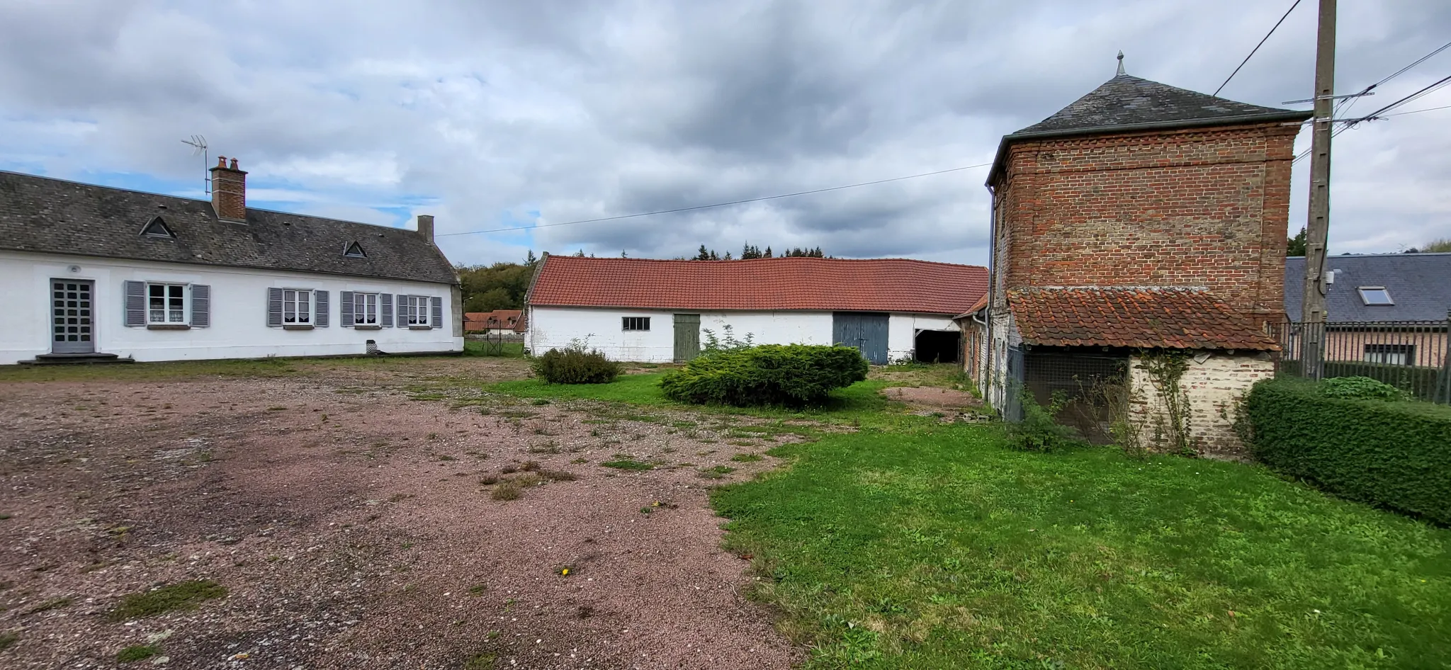 Ancien corps de ferme à vendre près d'Abbeville - 9595 m² 