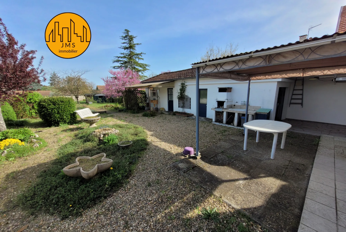 Maison charmante avec jardin à Yzeure, 1000 m² 