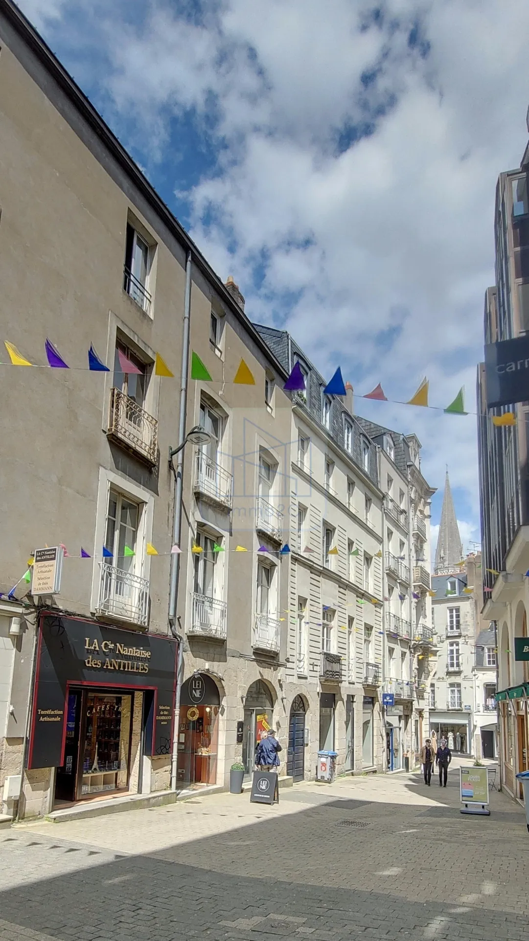 Appartement T2 exposé sud à Nantes - Place Royale 