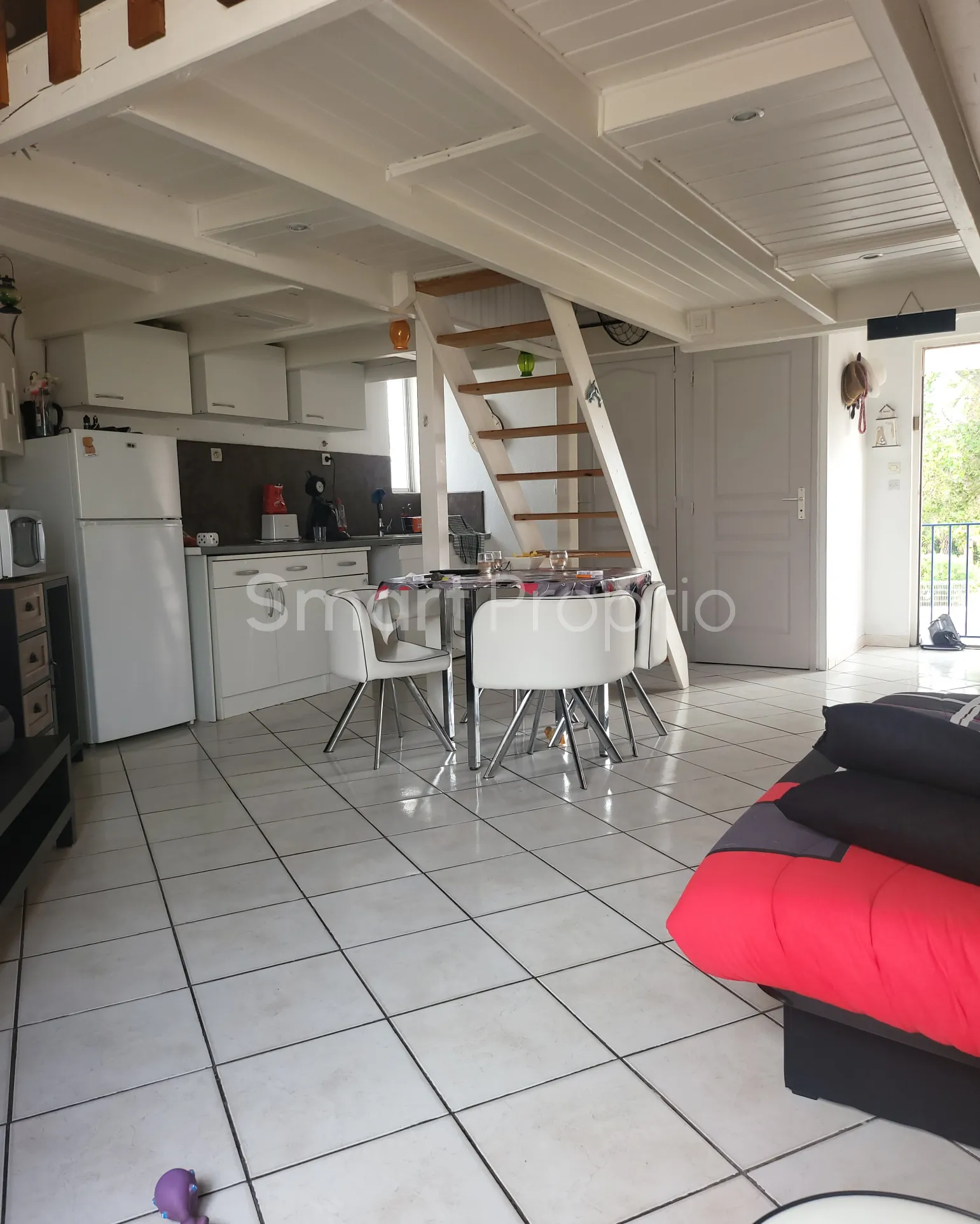 Studio Mezzanine avec Place de Parking à Marseillan Plage 