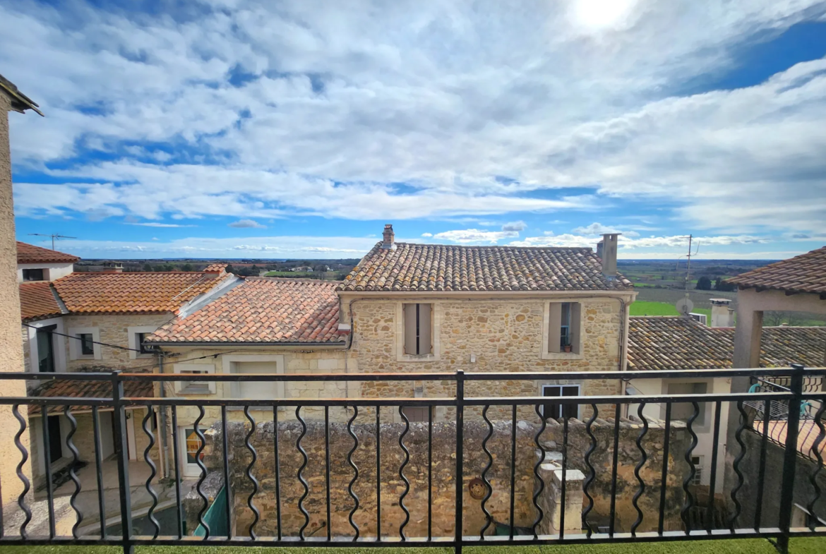 Belle maison de village à Saint-Christol avec terrasse et cave 