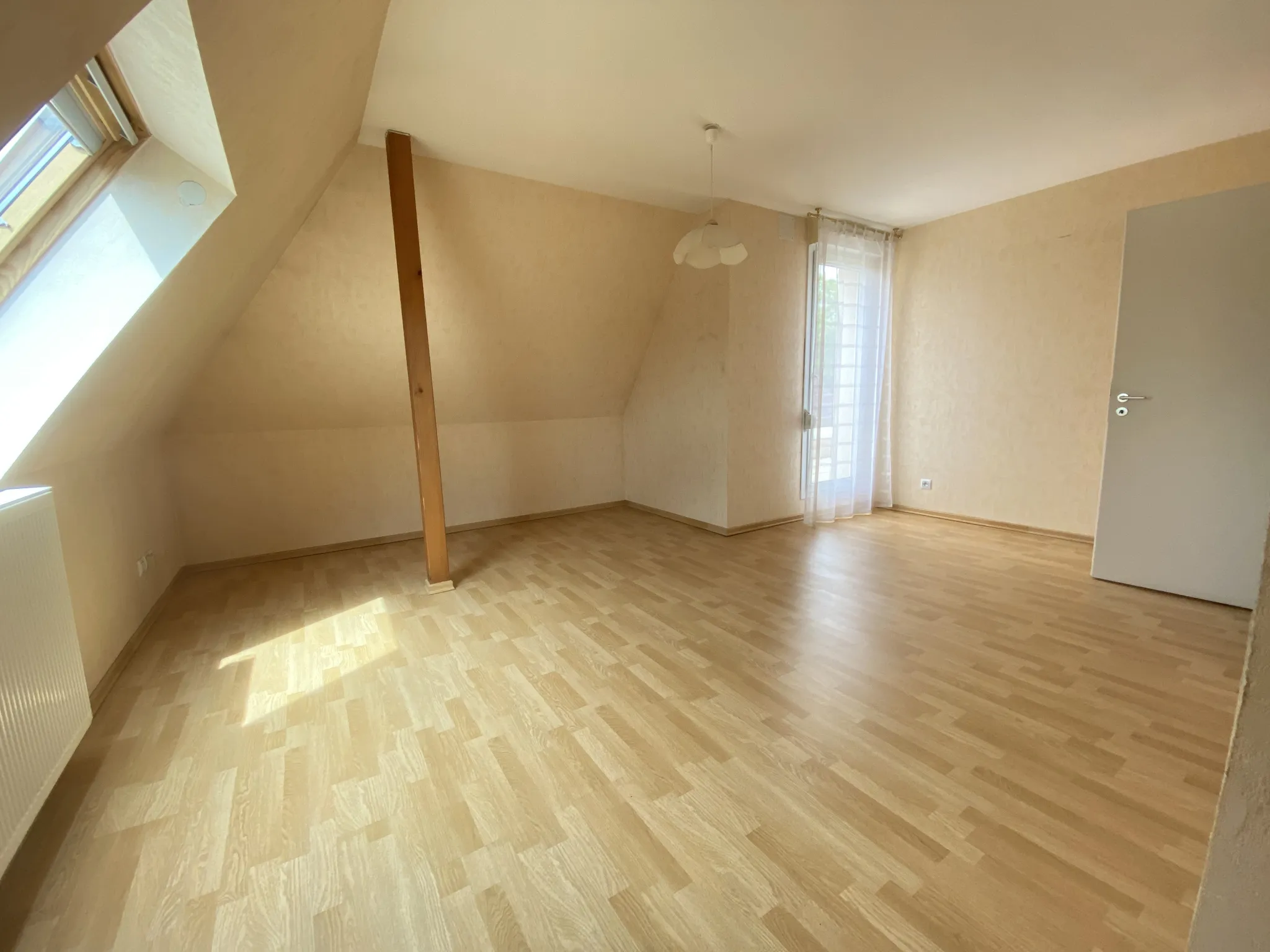 Appartement F2 68,69 m² avec balcon et garage à Creutzwald 