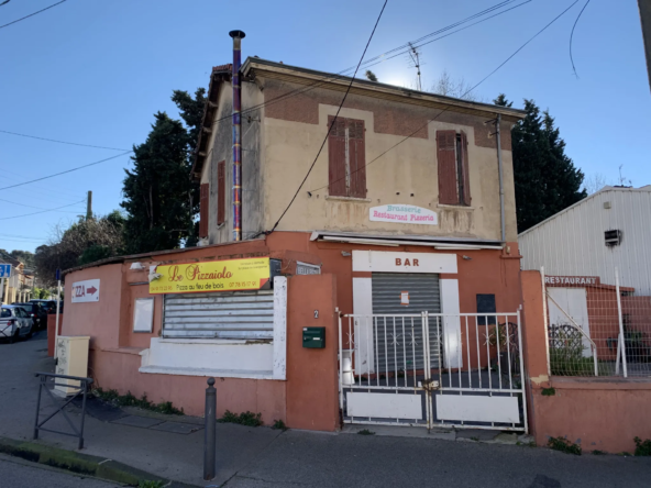 Maison à vendre à Marseille : ancien commerce, local à pizza et appartement T3